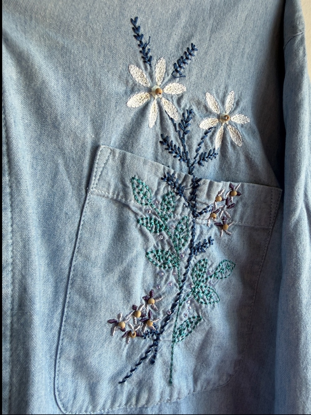 Alfred Dunner Embroidered Beaded Chambray Button Front Shirt Floral 100% Cotton - Picture 3 of 6